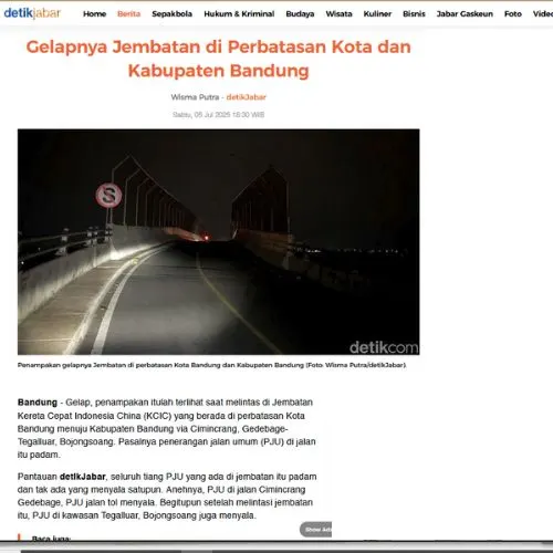 Solusi PJU Tenaga Surya untuk Jembatan Gelap di Bandung | Krisna Mandiri
